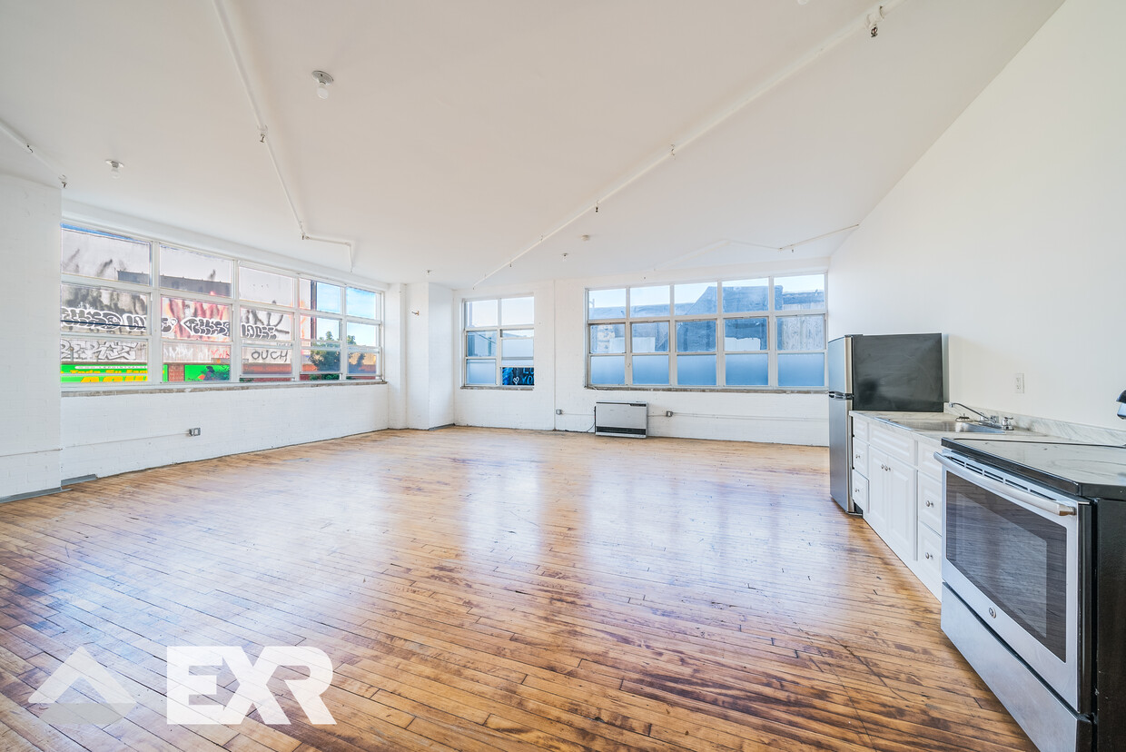 Foto principal - 1087 Flushing Ave