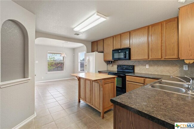 Building Photo - 153 Crane Crest Dr
