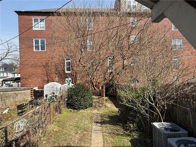Foto del edificio - 1107 Lehigh St