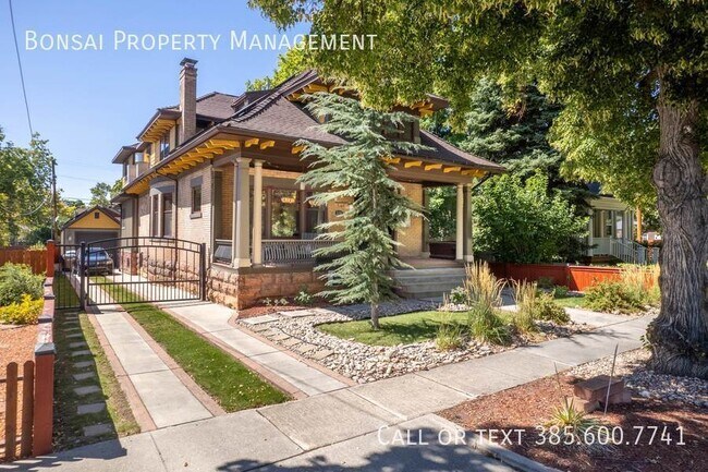 Building Photo - Immaculate Fully Furnished Single Family Home
