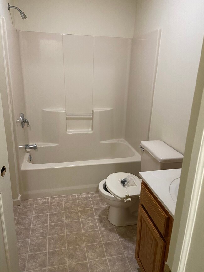 Foto del edificio - 116 Blue Spruce Ln