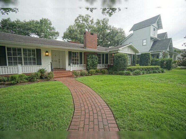 Building Photo - 3-Bed, 2-Bath, 2-Car Garage with Den and Pool