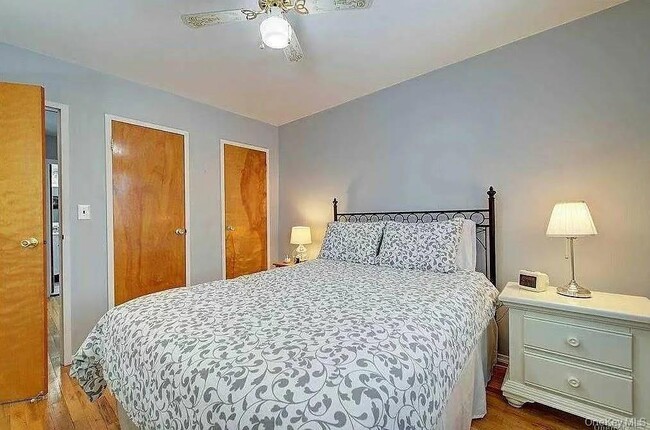 Foto del edificio - 61-41 168th St