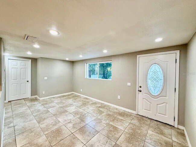 Foto del edificio - 2406 S 69th St