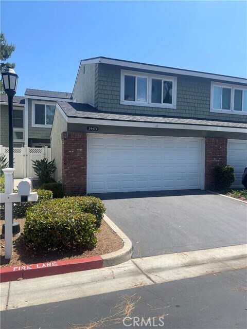 Foto principal - 24972 Silverleaf Ln