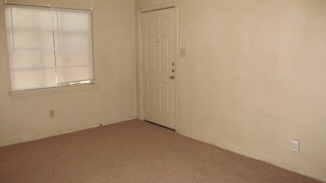 Building Photo - 3411qua