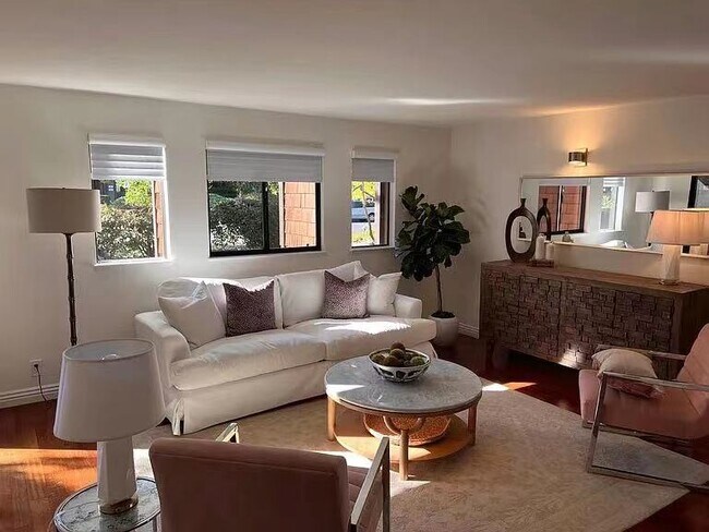 Foto del edificio - 531 Thain Way