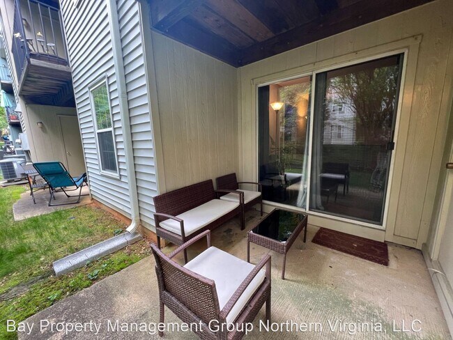 Building Photo - 1 br, 1 bath House - 7729 Inversham Dr. #153