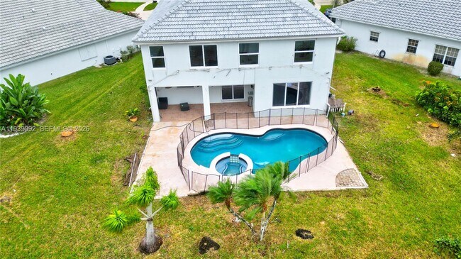 Foto del edificio - 7109 Walden Pond Ct