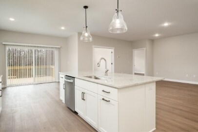 Building Photo - 5720 Willow Creek Ln
