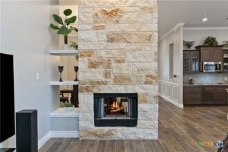 Building Photo - 8402 Ridge Crest Dr