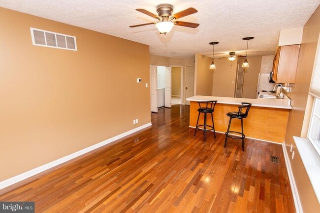 Foto del edificio - 2743 Rutland Rd