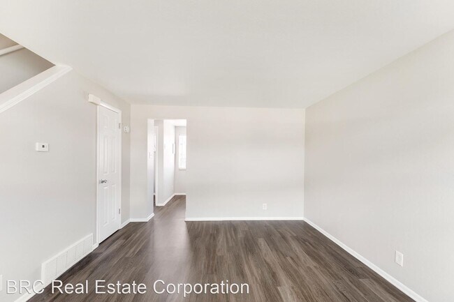 Building Photo - 2 br, 1.5 bath Apartment - 2655 Depew Street