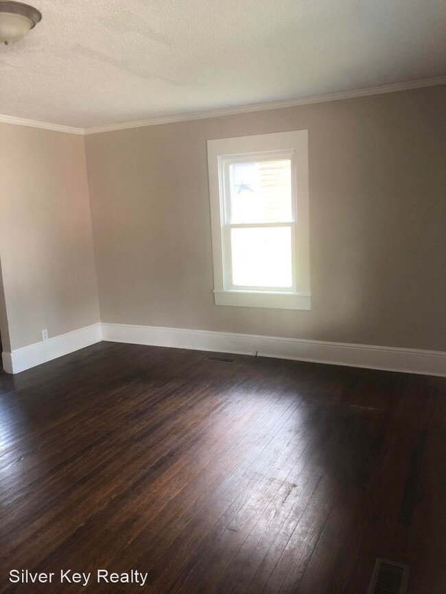Building Photo - 3 br, 1.5 bath House - 907 Morris Street