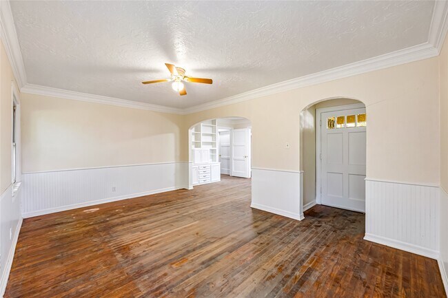 Foto del edificio - 7224 McHenry St