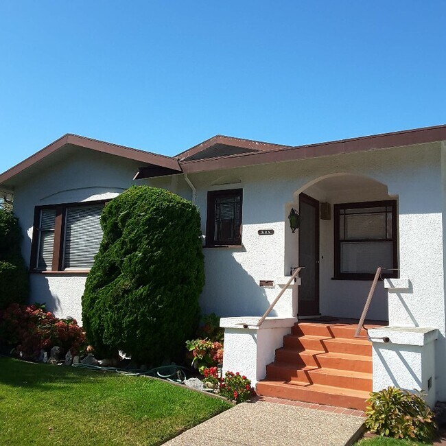 Photo - 808 Pomona Ave House