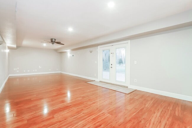 Foto del edificio - 2430 Arborwood Dr
