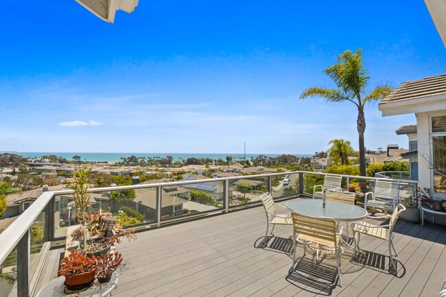 Foto del edificio - Stunning 4 Bed | 3.5 Bath Home Office and ...