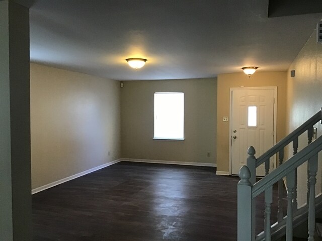 Foto del edificio - 1909 Southernwood Ln