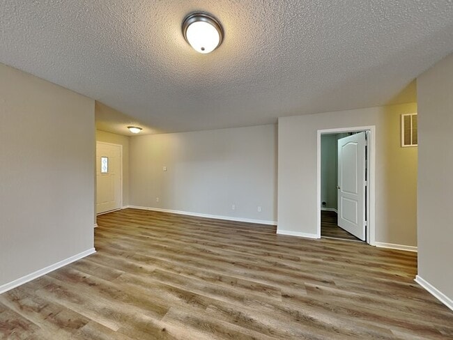 Foto del edificio - 7938 Hydrangea Ct