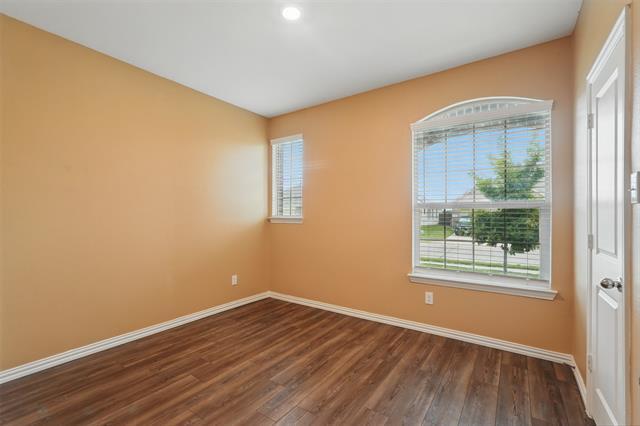 Building Photo - 5411 Montrose Dr