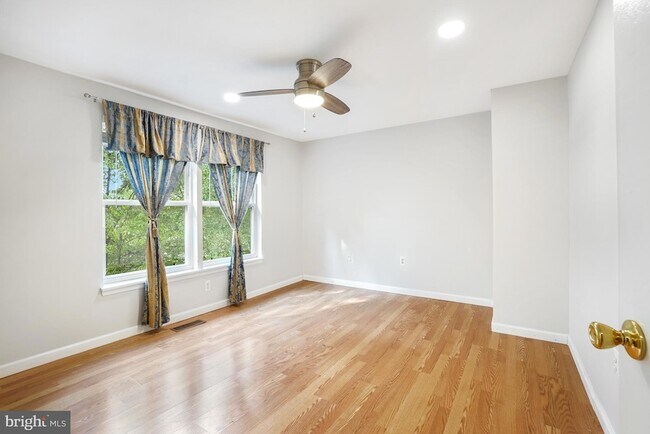 Foto del edificio - 12911 Walnut View Ct