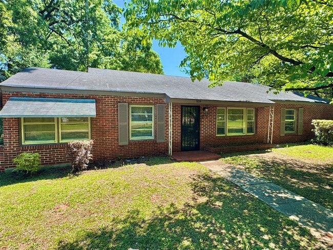 Building Photo - 804 Hillman St