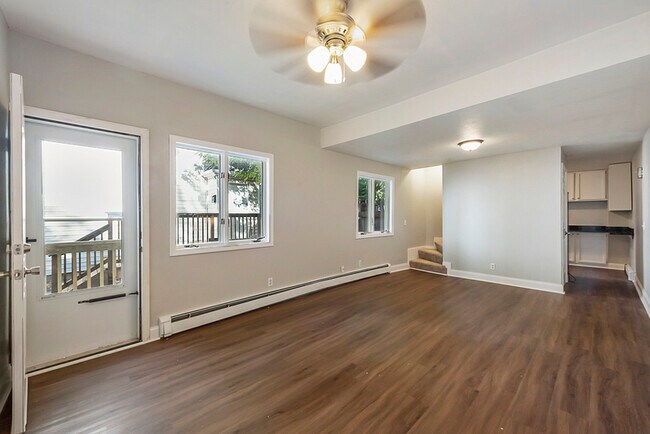 Foto del edificio - 2045 Carroll Ave