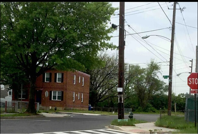 Foto del edificio - 1136 45th St NE