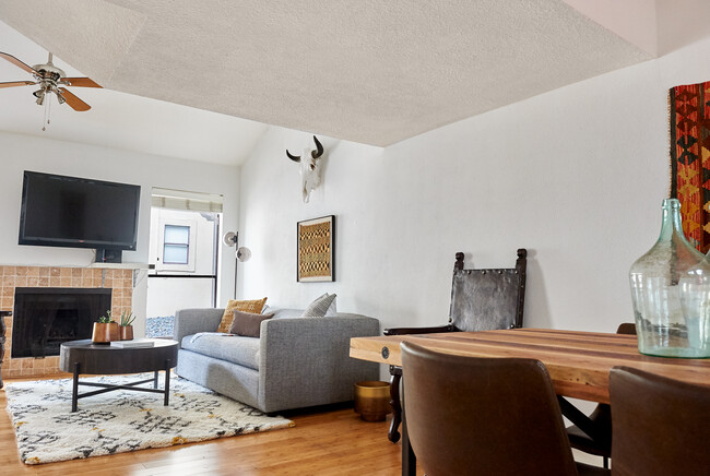 Foto del edificio - 708 S 1st St