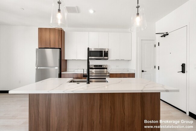 Foto del edificio - 600 Broadway