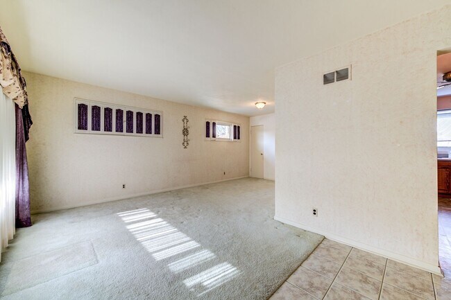 Building Photo - 4339 Creelman Pl