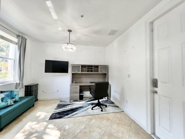 Building Photo - 840 Marina Del Ray Ln