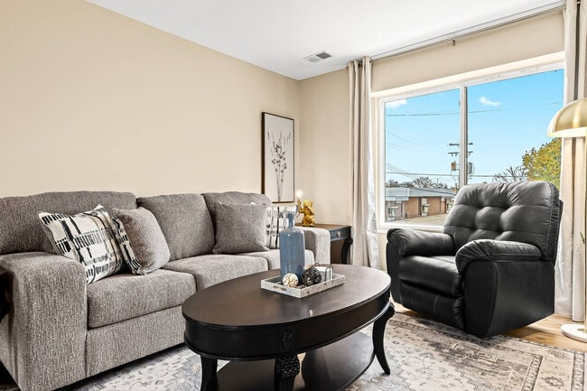 Foto del edificio - 18340 Mesle St