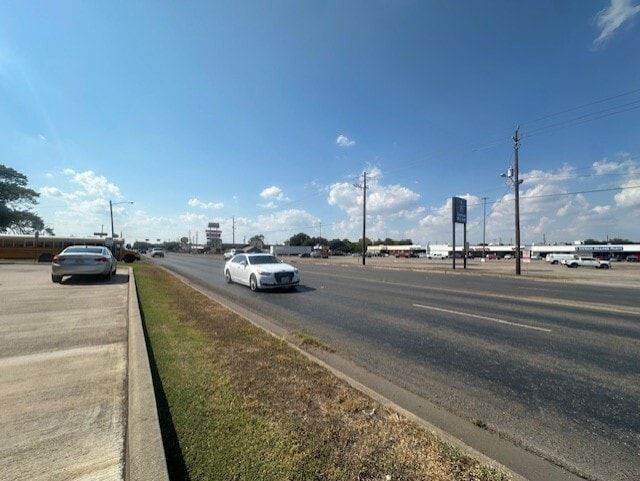 Foto del edificio - 202 E Boling Hwy