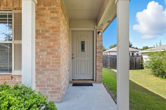 Building Photo - 209 Lake Washington Dr