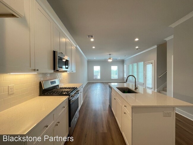 Building Photo - 3 br, 2.5 bath House - 9413 Dawson Bluff Blvd