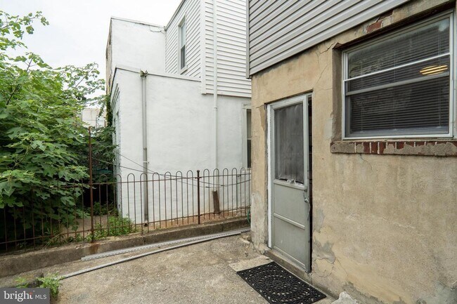 Foto del edificio - Newbold Two Bedroom Ready for Octocber 1st