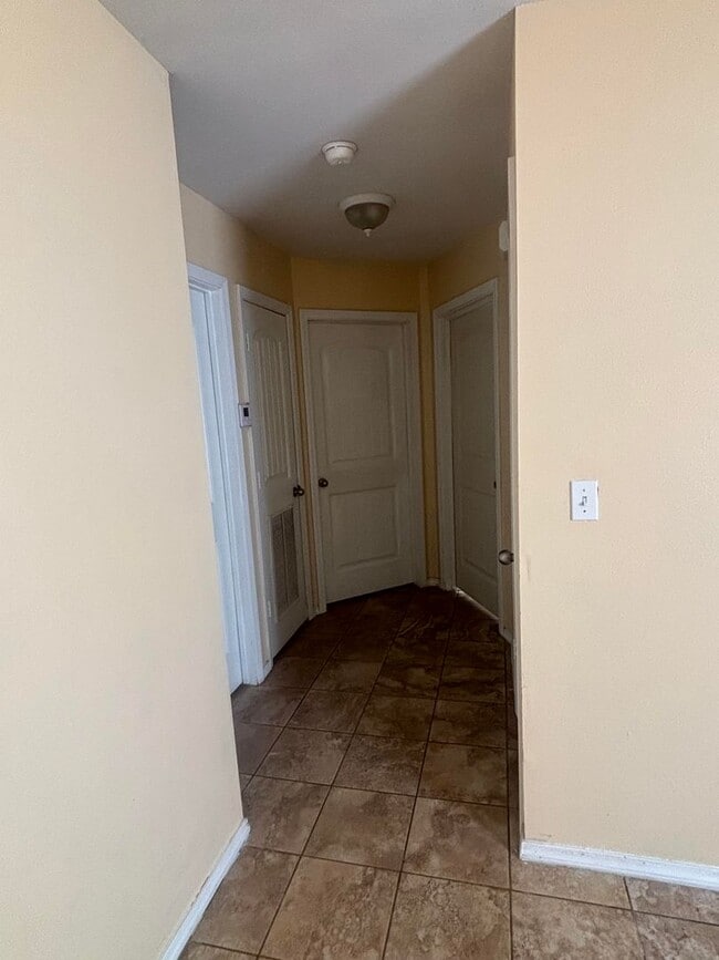 Building Photo - 9356 S 430 Rd