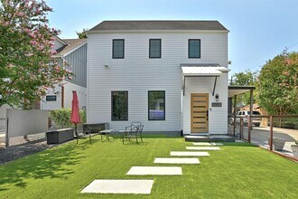 1003 Daphne Ct