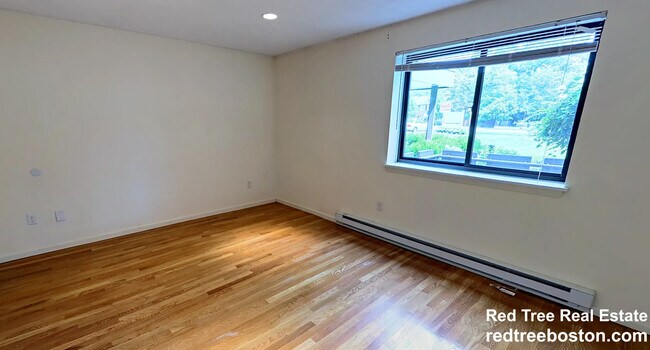 Foto del edificio - 320 Hammond Pond Pkwy