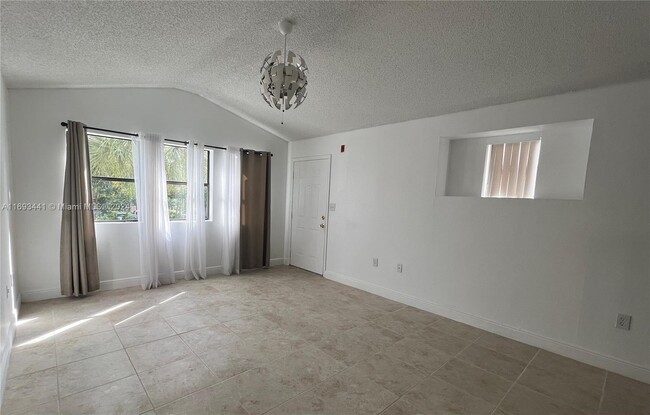 Foto del edificio - 10441 SW 156th Ct