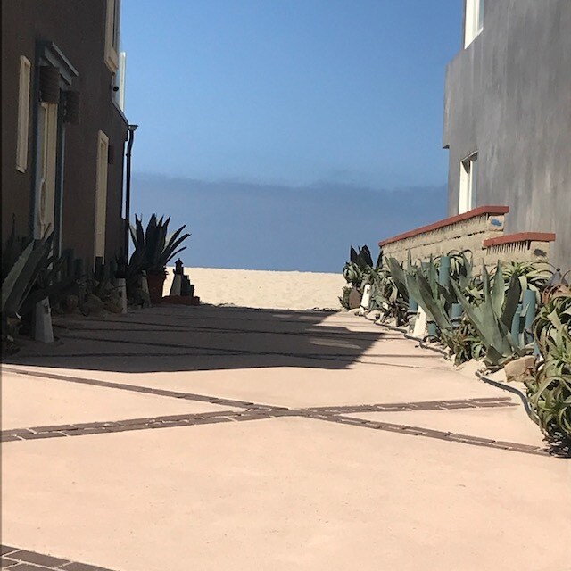 Building Photo - 128 San Fernando Ave