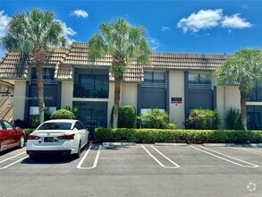 Building Photo - 10722 Royal Palm Blvd