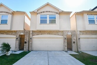 Building Photo - 5611 Petty St
