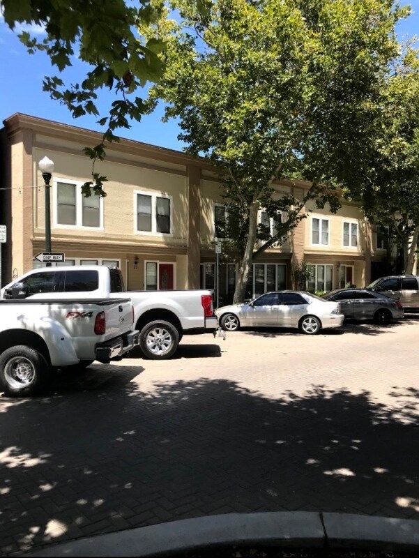 Building Photo - 625 D St