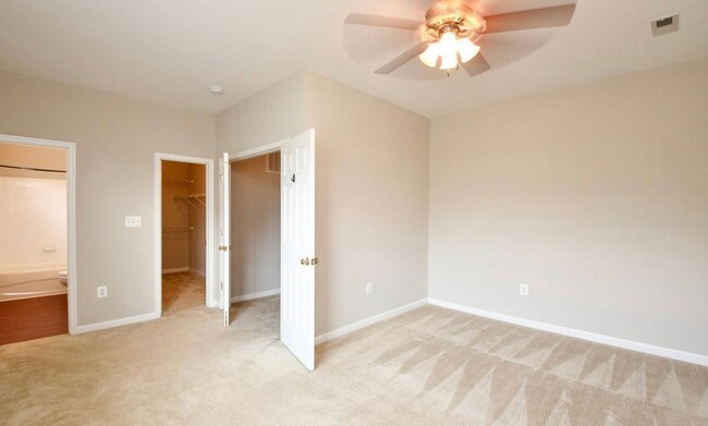 Foto del edificio - 6311 Hot Spring Ln