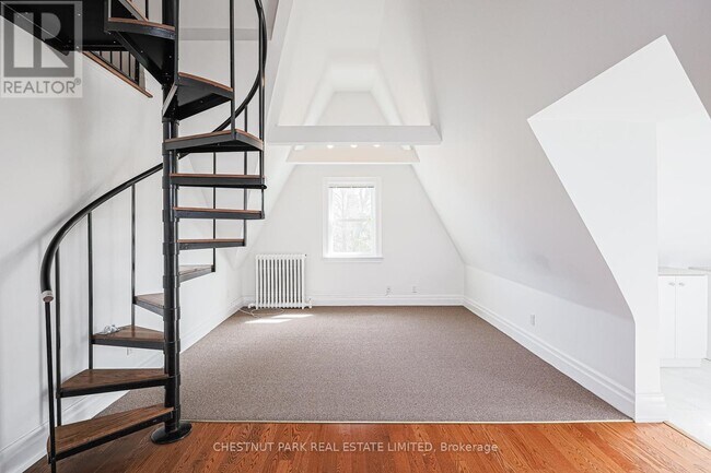 Photo du bâtiment - 74 South Dr