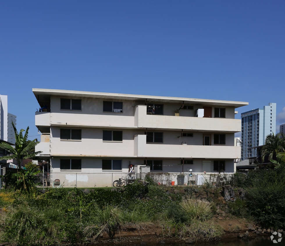 Building Photo - 721 Menehune Ln