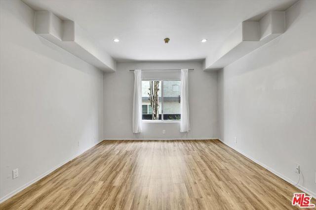 Building Photo - 1242 9th St